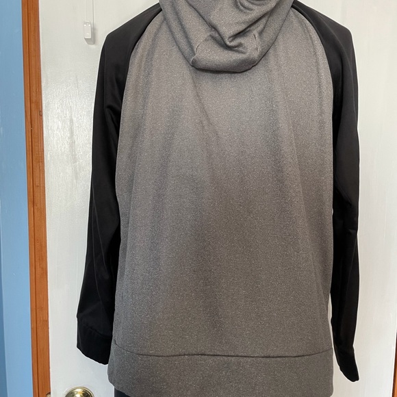 Men’s Reebok Hoodie, size Large, Black & Gray - Picture 2 of 11